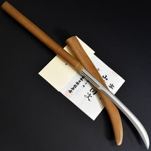 Load image into Gallery viewer, Authentic JAPANESE SAMURAI KATANA SWORD NAGINATA KUNITSUGU 國次 signed w/NTHK CERTIFICATE ANTIQUE DOUBLE EDGED BLADE
