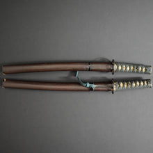 Load image into Gallery viewer, Authentic JAPANESE SAMURAI KATANA SWORD WAKIZASHI ECHIZEN SEKI 越前関 w/NTHK CERTIFICATE w/KOSHIRAE ANTIQUE