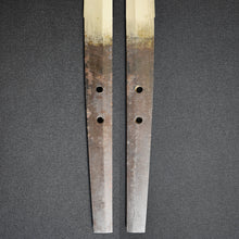 Load image into Gallery viewer, Authentic NIHONTO JAPANESE SAMURAI LONG SWORD KATANA KANETSUNE 兼常 w/NBTHK KICHO PAPER w/KOSHIRAE and SHIRASAYA ANTIQUE 72.4cm