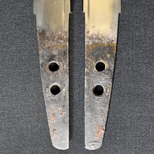 Load image into Gallery viewer, Authentic JAPANESE SAMURAI KATANA SWORD TANTO KANESHIGE 包重 w/NTHK CERTIFICATE ANTIQUE