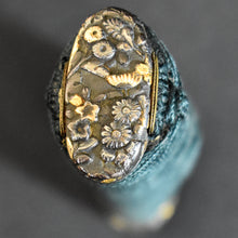 Load image into Gallery viewer, Authentic JAPANESE SAMURAI KATANA SWORD WAKIZASHI KOZORI 小反り w/NTHK CERTIFICATE ANTIQUE