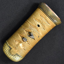 Load image into Gallery viewer, Authentic JAPANESE SAMURAI KATANA SWORD TANTO KANESHIGE 包重 w/NTHK CERTIFICATE ANTIQUE